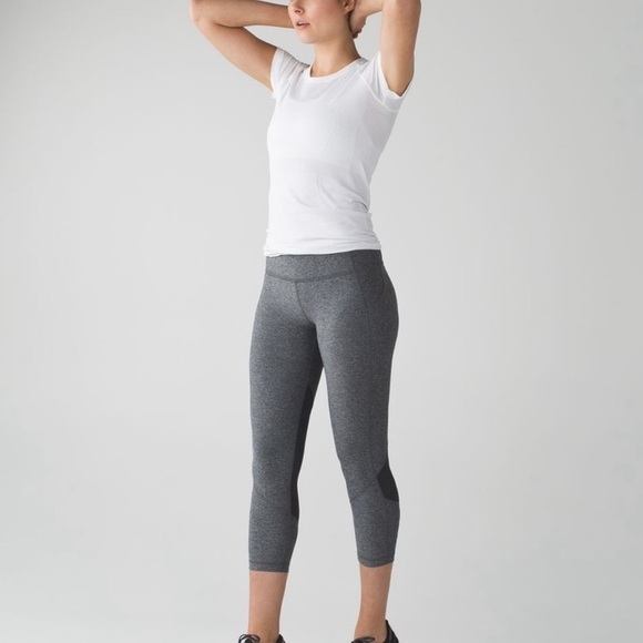 Lululemon Athletica Pace Rival Crop Grey Running Sports Leggings Pants Size 2 - Picture 1 of 12